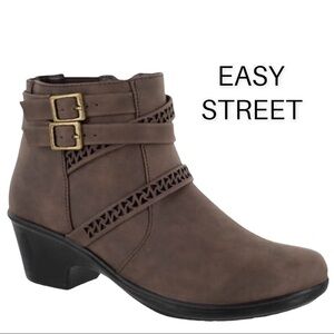 NWT Easy Street Denise sz 8.5 brown laser cut boot